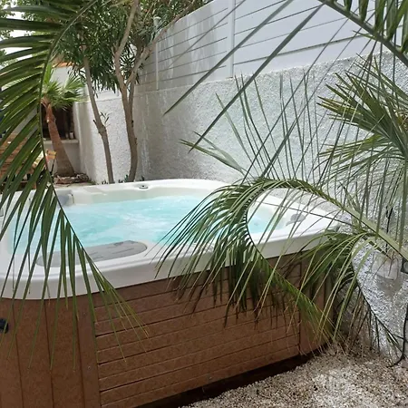 Avec Jardin Et Appartement Valras-Plage