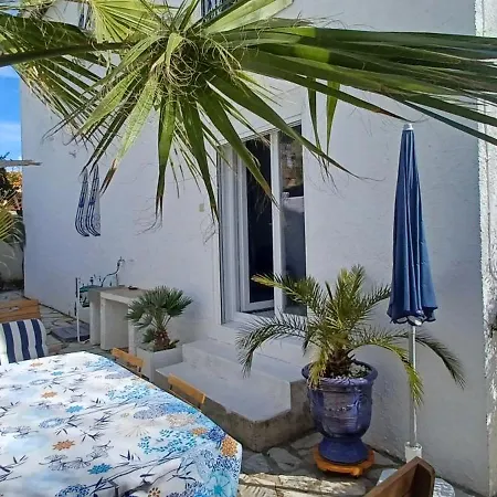 Avec Jardin Et Appartement *