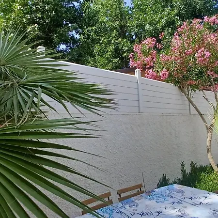 Appartamento Avec Jardin Et