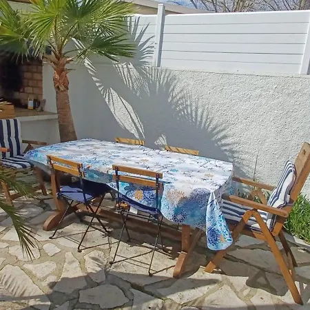 Avec Jardin Et Valras-Plage