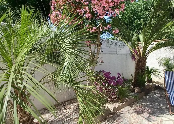 Avec Jardin Et Valras-Plage